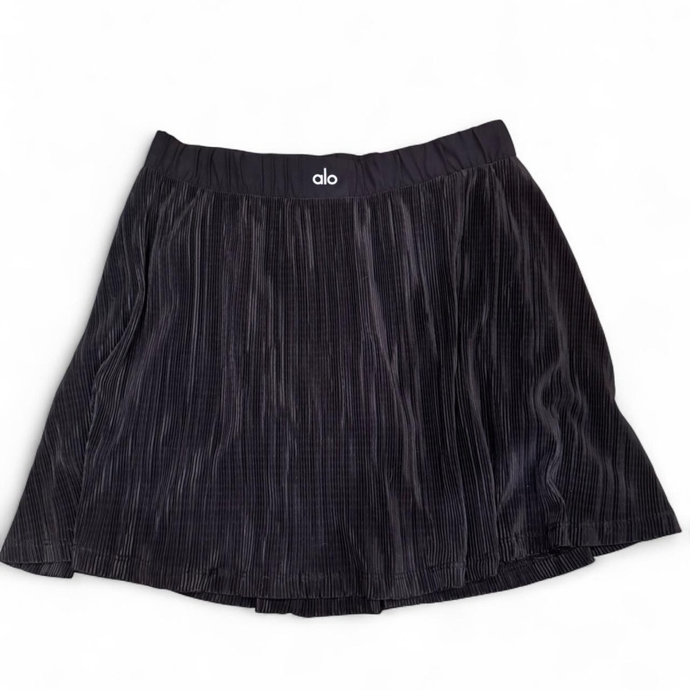 ALO Yoga Charcoal Pleated Mini Skirt
